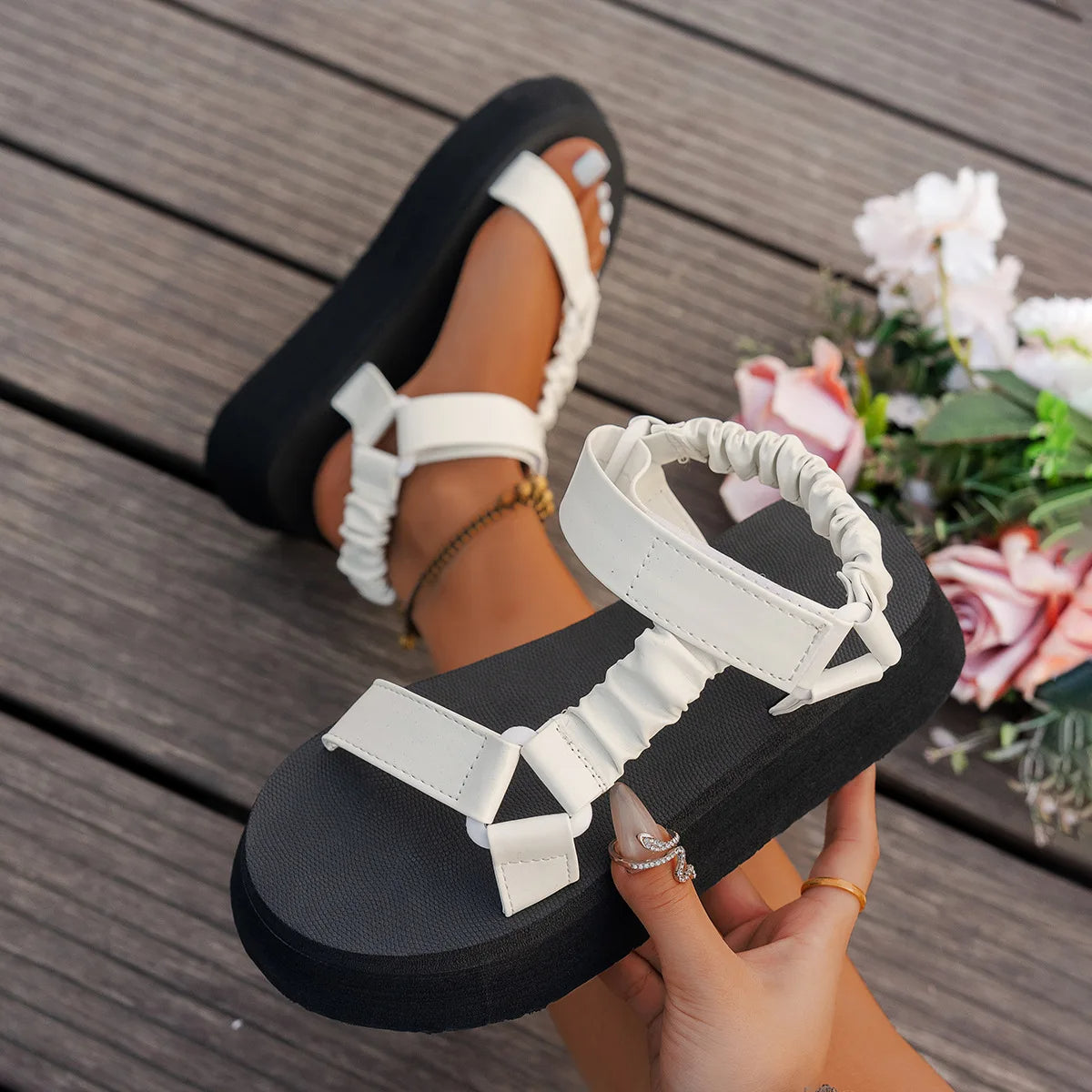 Aura | Iridescente Plattform Sandale™